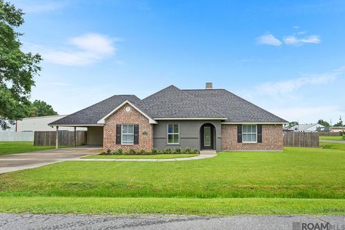630 S Pleasant Ave, Gonzales, LA, 70737-3424 | Card Image