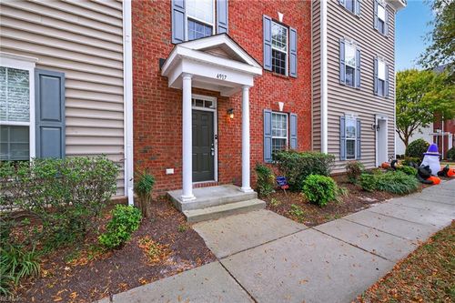 4917 Travertine Ave, Virginia Beach, VA, 23462-4424 | Card Image
