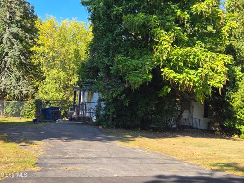 14 Meadow Ln, Latham, NY, 12110-5321 | Card Image