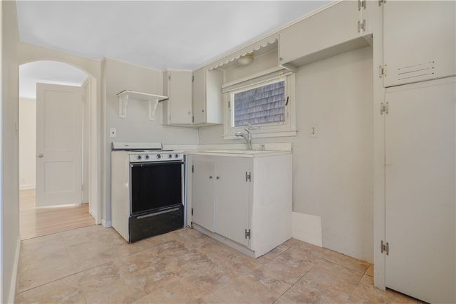 7 Shawmut St, House other with 3 bedrooms, 2 bathrooms and 5 parking in Fairhaven MA | Image 18