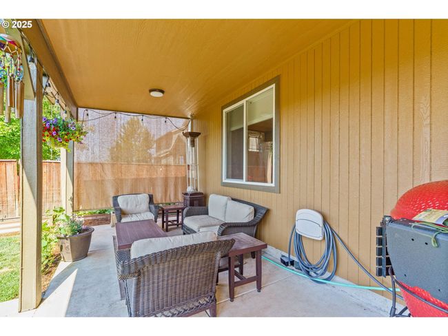 1972 Adelman Loop, House other with 3 bedrooms, 3 bathrooms and 2 parking in Eugene OR | Image 29