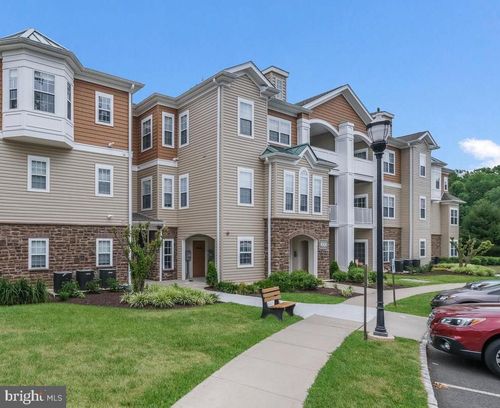 apt-202-4000 Village Way, BOOTHWYN, PA, 19061-6866 | Card Image