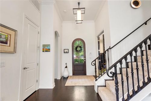 1717 Dorchester Place, Nichols Hills, OK, 73120 | Card Image