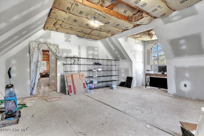 PARTIALLY FIN UPPER LEVEL | Image 27