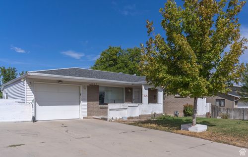 4646 W 3855 S, West Valley City, UT, 84120-3764 | Card Image