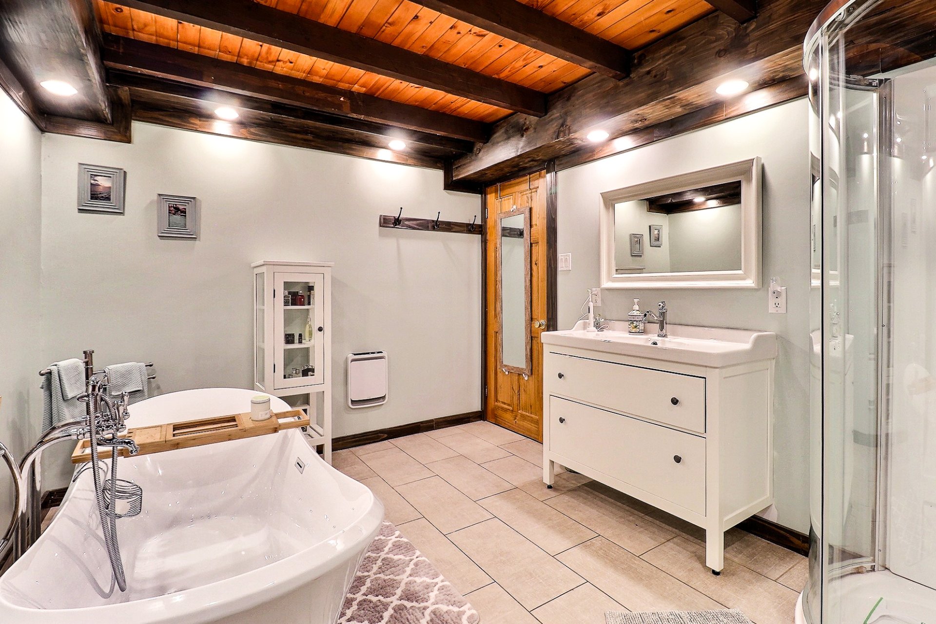 Residential in Sainte-Agathe-des-Monts 3
