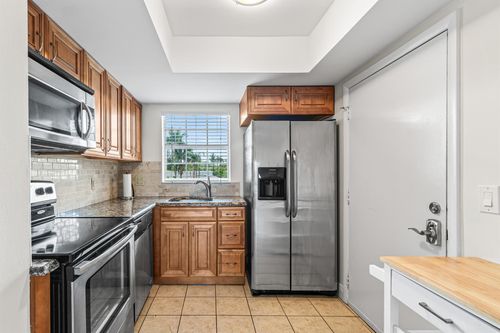apt-203-410 Wilma Cir, Riviera Beach, FL, 33404-4642 | Card Image