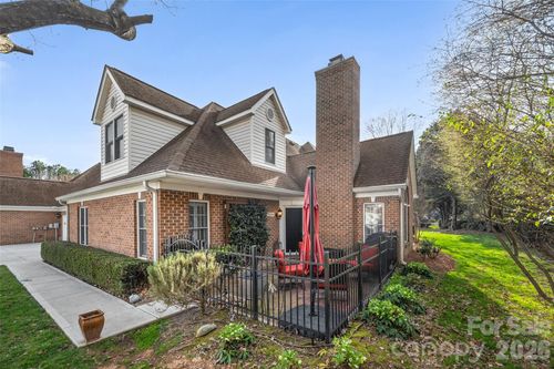 7439 Hurstbourne Green Dr, Charlotte, NC, 28277-2505 | Card Image