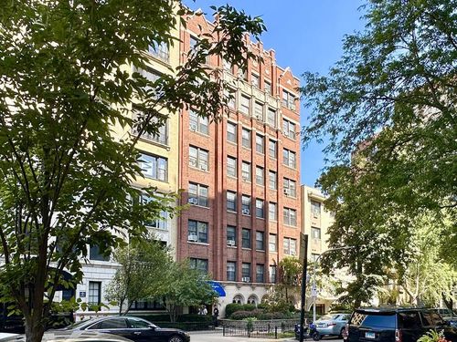 211-434 W Wellington Ave, Chicago, IL, 60657-5835 | Card Image