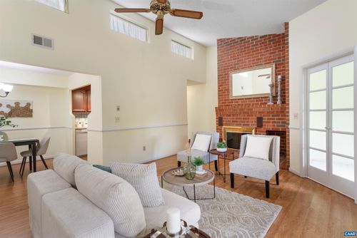 11-101 Turtle Creek Ln, CHARLOTTESVILLE, VA, 22901 | Card Image