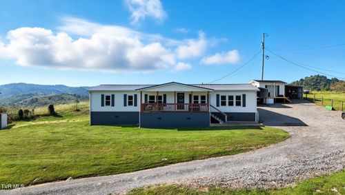 2886 Buffalo Hollow Rd, Castlewood, VA, 24224-5864 | Card Image