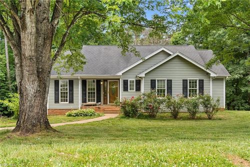 1085 Woodbury Rd, King, NC, 27021-7322 | Card Image