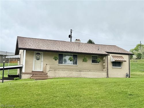 582 Pond, East Liverpool, OH, 43920 | Card Image