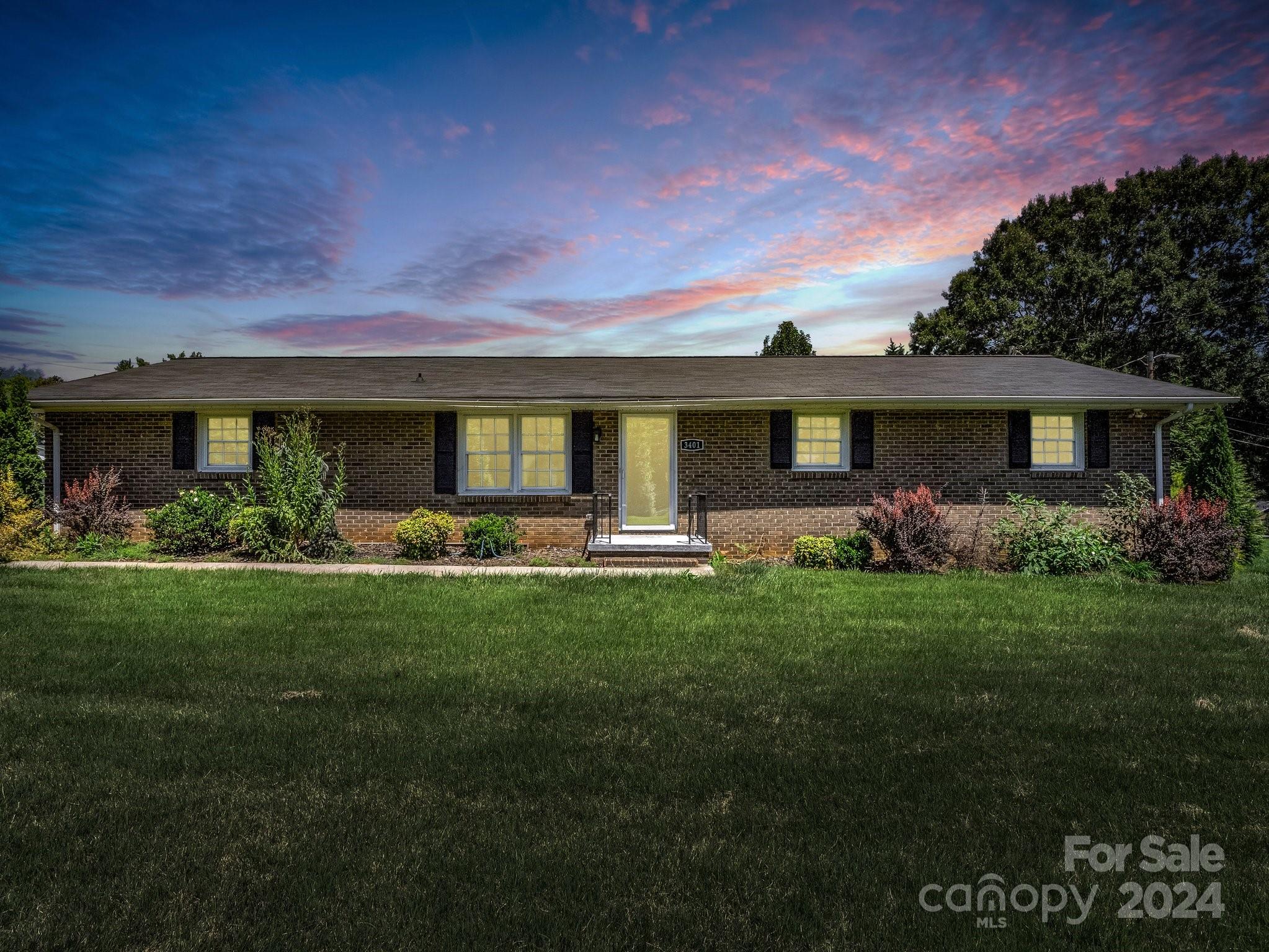 Spencer Rd, Conover, NC 28613