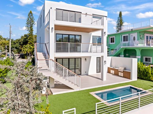 124 Orchid St, Tavernier, FL, 33070-2416 | Card Image