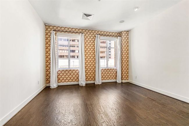 Note the double paned windows throughout and blackout shades. | Image 17