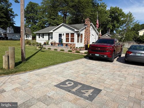 914 Holly Ave, EDGEWATER, MD, 21037-3925 | Card Image