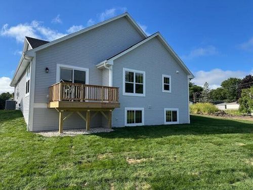 1039 Waterstone Court, Pewaukee, WI, 53072 | Card Image