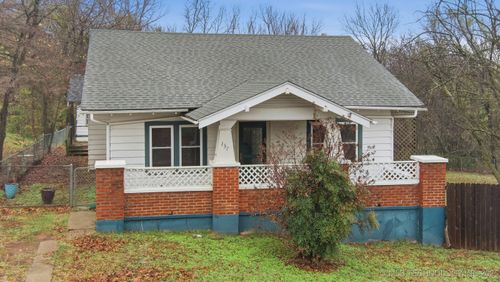 137 E 11th Ave, Bristow, OK, 74010-2107 | Card Image