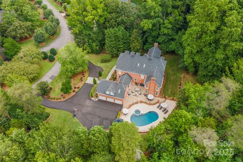 3940 Beechridge Rd, Winston-Salem, NC, 27106-4261 | Card Image
