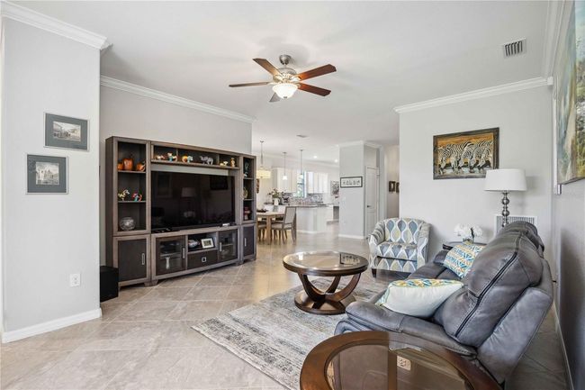 10008 Carnoustie Pl, House other with 3 bedrooms, 2 bathrooms and null parking in BRADENTON FL | Image 5