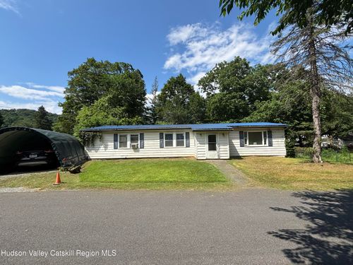 116 South St, Rosendale, NY, 12472-9721 | Card Image