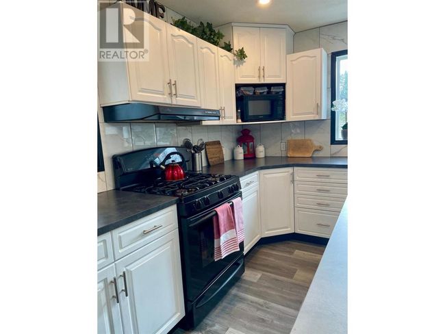 2690 Peasley Rd, House other with 5 bedrooms, 2 bathrooms and 2 parking in Jaffray BC | Image 7