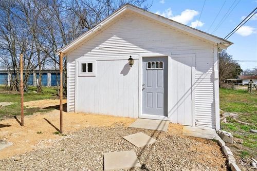 b-316 E Bell St, Bartlett, TX, 76511-4621 | Card Image