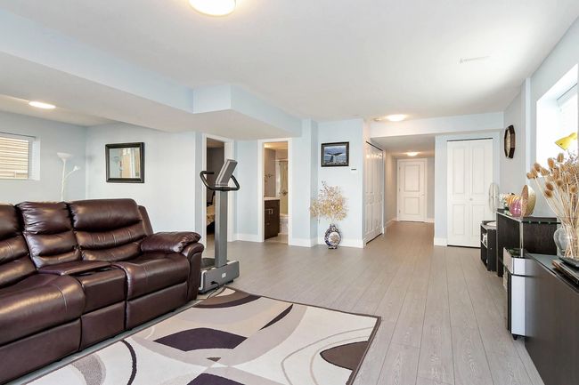 10499 Mceachern St, House other with 4 bedrooms, 4 bathrooms and 4 parking in Maple Ridge BC | Image 23