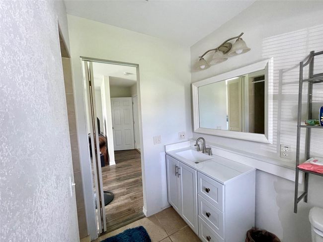 Primary Bathroom | Image 11