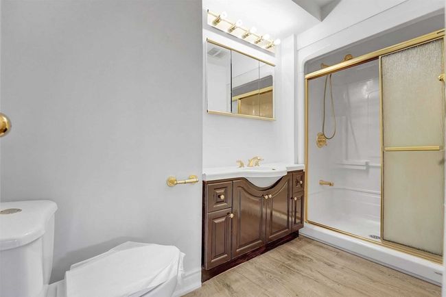 404 Hansen Rd N, House attached with 4 bedrooms, 4 bathrooms and 4 parking in Brampton ON | Image 21