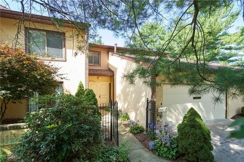 1807 Brookwood Dr, Akron, OH, 44313-5061 | Card Image