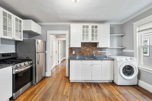 1r-193 Florence St, Boston, MA, 02131-2643 | Card Image