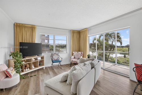 221-3048 E Sunrise Lakes Dr, Sunrise, FL, 33322-1770 | Card Image