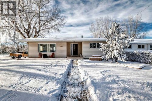 207 6a Ave Se, Three Hills, AB, T0M2A0 | Card Image