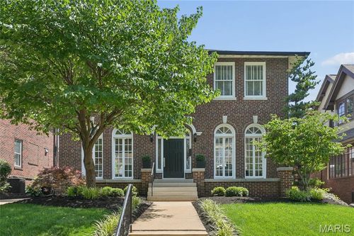 30 Arundel Pl, Clayton, MO, 63105-2265 | Card Image
