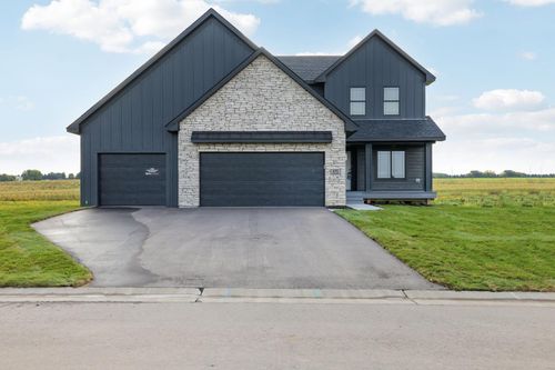 470 Sea Wing Blvd, Prescott, WI, 54021-3300 | Card Image