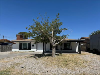 2944 Parkdale Avenue, House other with 3 bedrooms, 2 bathrooms and null parking in Las Vegas NV | Image 3