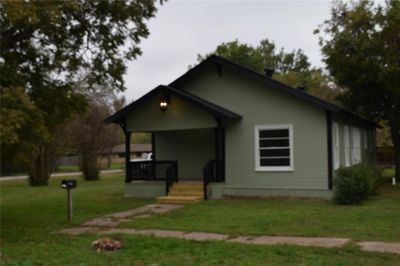 410 Se 3rd Street, House other with 3 bedrooms, 3 bathrooms and null parking in Kerens TX | Image 1