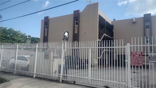 305-652 Nw 3rd Street, Miami, FL, 33128 | Card Image