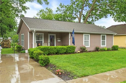 727 S Sycamore St, Ottawa, KS, 66067-3030 | Card Image