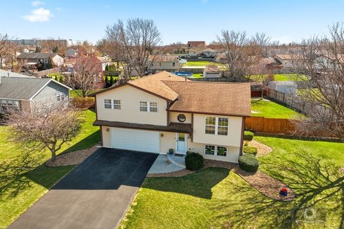 7415 W Braemar Ln, Frankfort, IL, 60423-9109 | Card Image