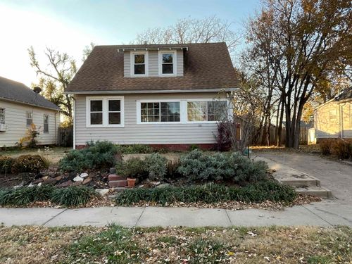 712 Custer St, Salina, KS, 67401-4712 | Card Image