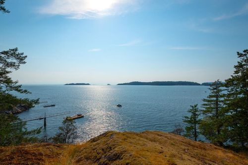 1818 Emily Lane, Bowen Island, BC, V0N1G2 | Card Image