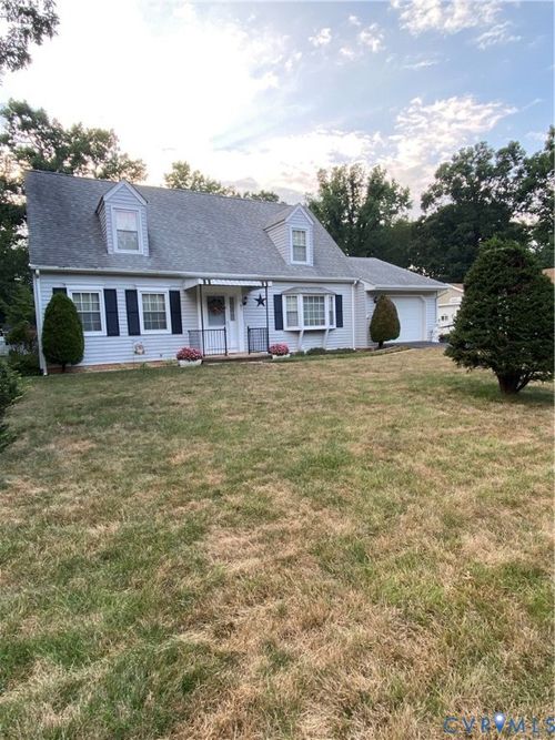 87 Falling Rock Dr, STUARTS DRAFT, VA, 24477-2925 | Card Image