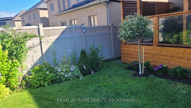 105 Royal Dr West, House other with 6 bedrooms, 5 bathrooms and 4 parking in Brampton ON | Image 49
