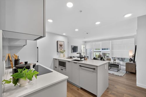 202-8030 Oak Street, Vancouver, BC, V6P0M9 | Card Image