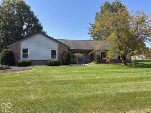 3339 W Sunset Dr N, Greenfield, IN, 46140-9526 | Card Image