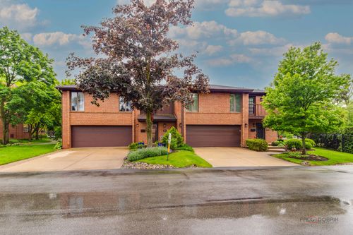 25 Boardwalk Pl, Park Ridge, IL, 60068-2824 | Card Image