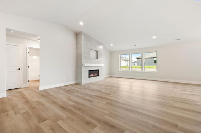 10709 Kokanee Dr, House other with 4 bedrooms, 2 bathrooms and 3 parking in Pasco WA | Image 5